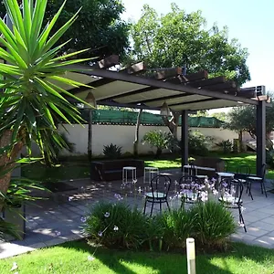 https://la-casetta-al-maneggio.catania-hotels.net